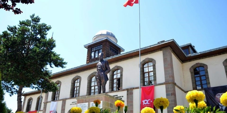 Erzurum Kongre Binası Ziyaretçilere Kapatıldı