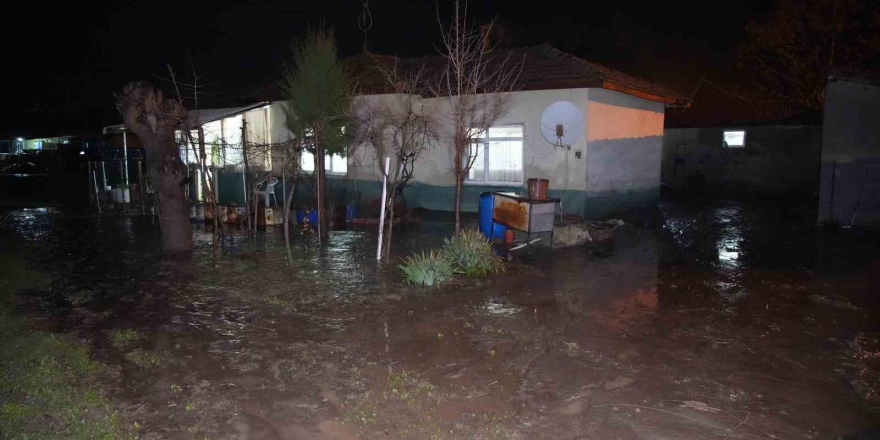 Edirne’de Sağanak Su Baskınlarına Yol Açtı