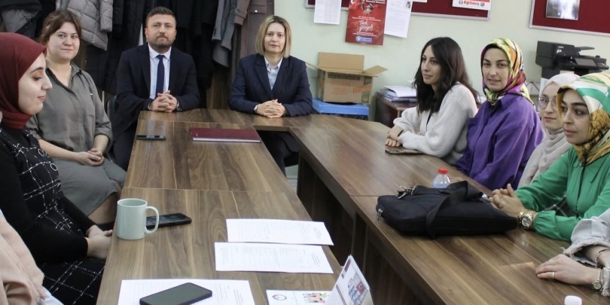 Müdür Tuba Sinan: "meslek Liseleri, Nitelikli İş Gücünün Yetişmesinde Kilit Rol Oynuyor"