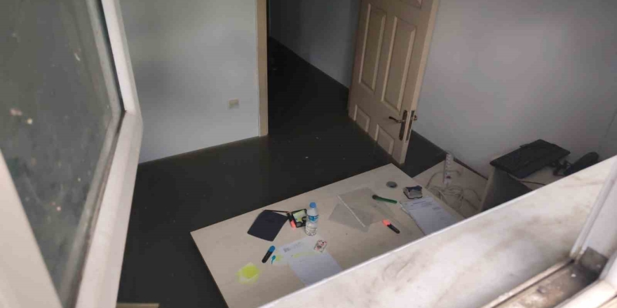 Sağanak Yağış Manisa’da Su Baskınlarına Neden Oldu