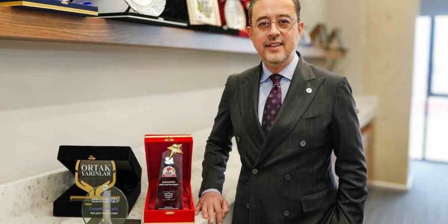 Dso Başkanı Selim Kasapoğlu’na ‘en Başarılı İ̇ş İ̇nsanı’ Ödülü