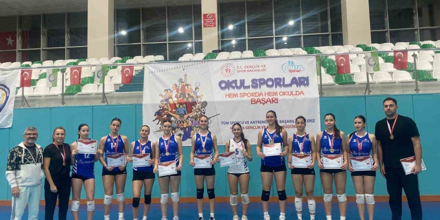 Okul Sporları Voleybol Gençler (a) Grup Müsabakaları Manisa’da Tamamlandı