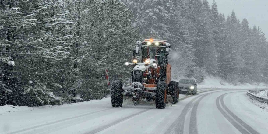 Karabük’ün Yüksek Kesimlerinde Kar Yağışı Etkili Oluyor