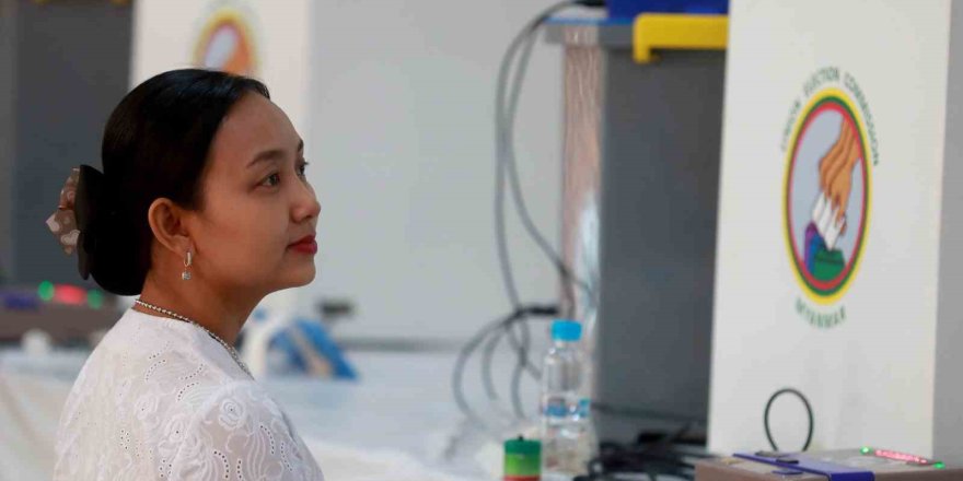 Myanmar’da Halk Parlamento Seçiminin İkinci Turu İçin Sandık Başında