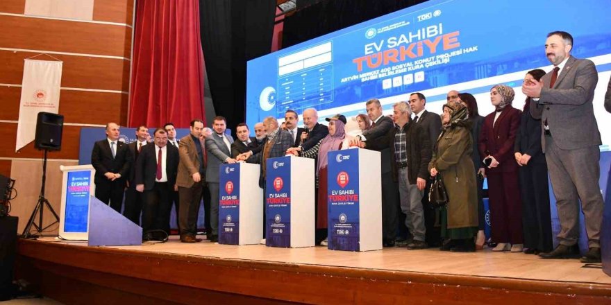 Artvin’de Toki̇ Kura Çekimiyle Bin 20 Konutun Hak Sahipleri Belirlendi