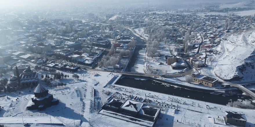 Dondurucu Soğuklar ve Kırağı.. Kars'ta Kışın Görsel Şöleni!