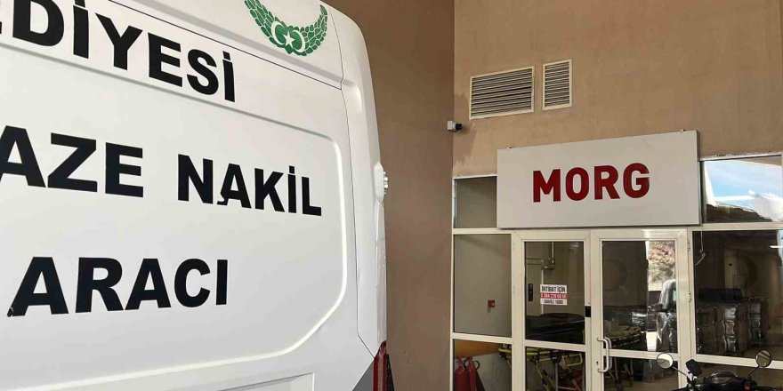 Düşerken Kafasını Duvara Çarpan Yaşlı Kadın Hayatını Kaybetti