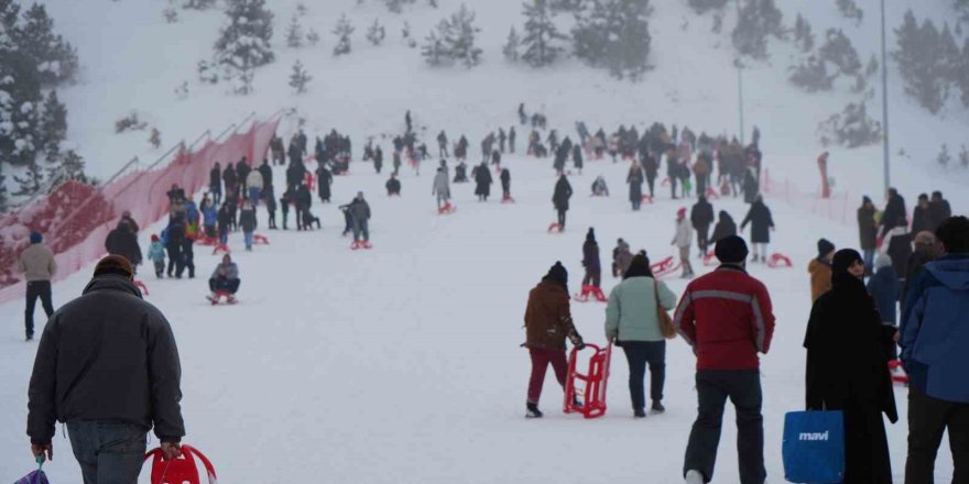 Erzincan Ergan’da Kayak Ve Kızak Keyfi