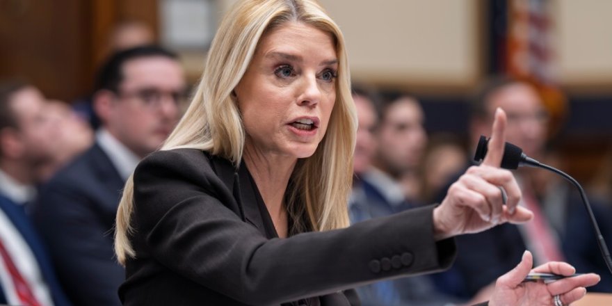 Epstein Dosyası Kongre’de.. ABD Adalet Bakanı Bondi Soruları Yanıtladı!