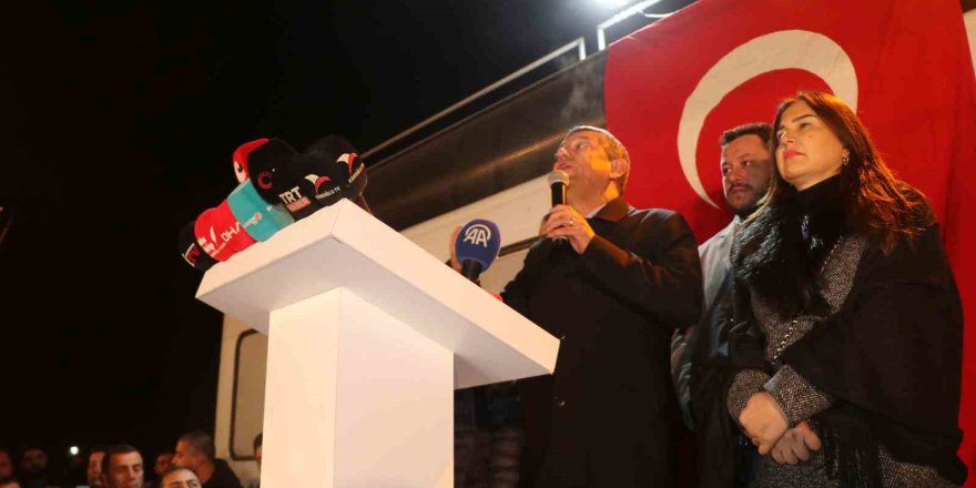 Özgür Özel: "Tanju’yla Gurur Duyuyoruz"