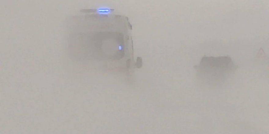 Tipi Görüş Mesafesini Düşürdü.. Ardahan’da Tipi Ulaşımı Felç Etti!