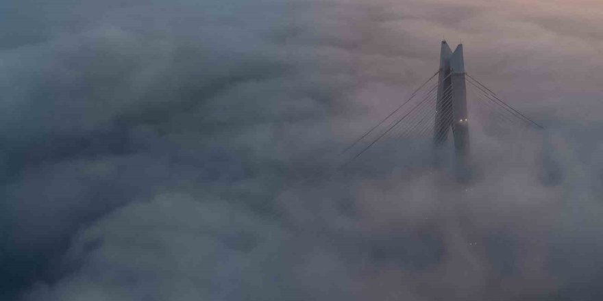 İstanbul’da Sabahın İlk Işıklarıyla Mest Eden Görüntü
