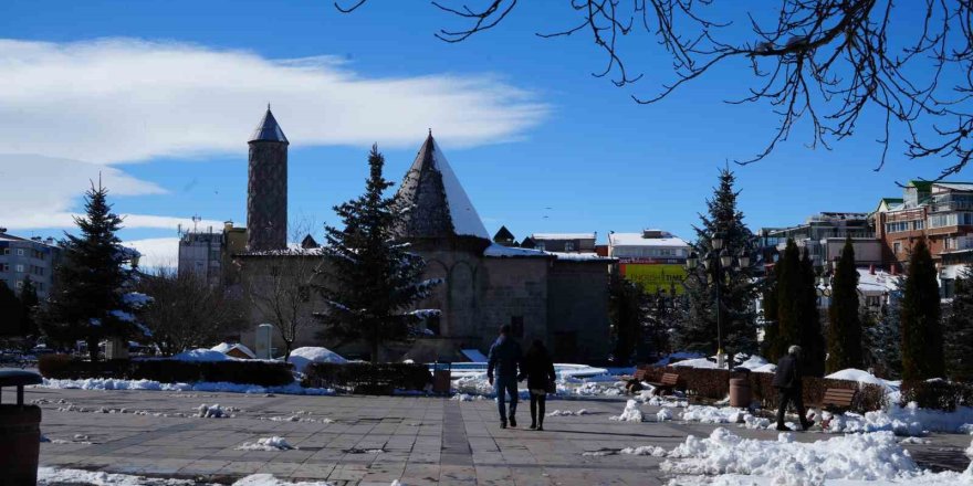 Meteorolojiden Çifte Uyarı.. Yağış Artıyor, Çığ Riski Büyüyor!