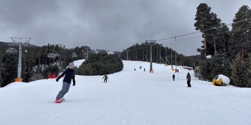 Sarıkamış’ta Bayram Yoğunluğu.. Kayak Sezonu Nisan’a Uzadı!