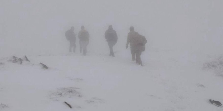 Salihli’de Kayıp Dağcı Alarmı.. İzine Ulaşıldı, Arama Çalışmaları Sürüyor!
