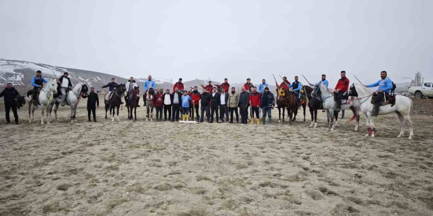 Erzurum Aşkale’de Cirit Heyecanı: Yeni Kulüp İçin Sahaya Çıktılar!