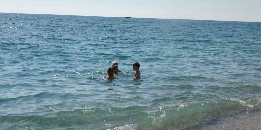 Alanya’da Mart Ayında Deniz Keyfi