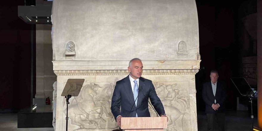 ‘Çalınan Tarih’ Yuvasına Döndü.. ‘Melek Heykeli’ 22 Yıl Sonra İade Edildi!