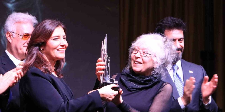Uluslararası Tiyatro Festivali’nde, "Yaşam Boyu Başarı Ödülü" Sahibini Buldu