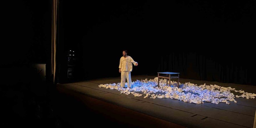 Bergama’da ’Tiyatro Günleri’ Büyük İlgi Gördü