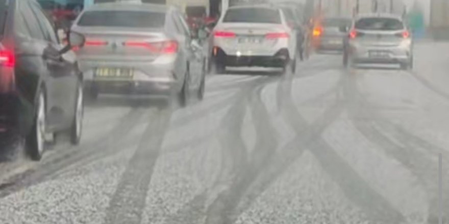 Adana’da Yağmurun Ardından Dolu Etkili Oldu