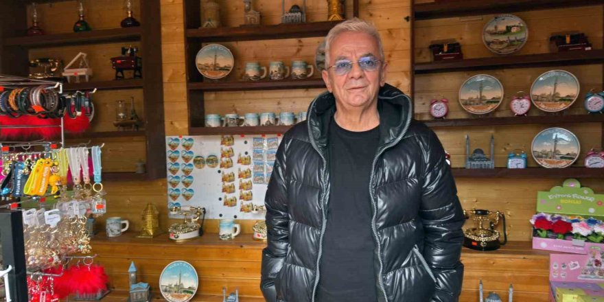 Zafer Algöz’den Sahaaflar Çarşısı’na Tam Not