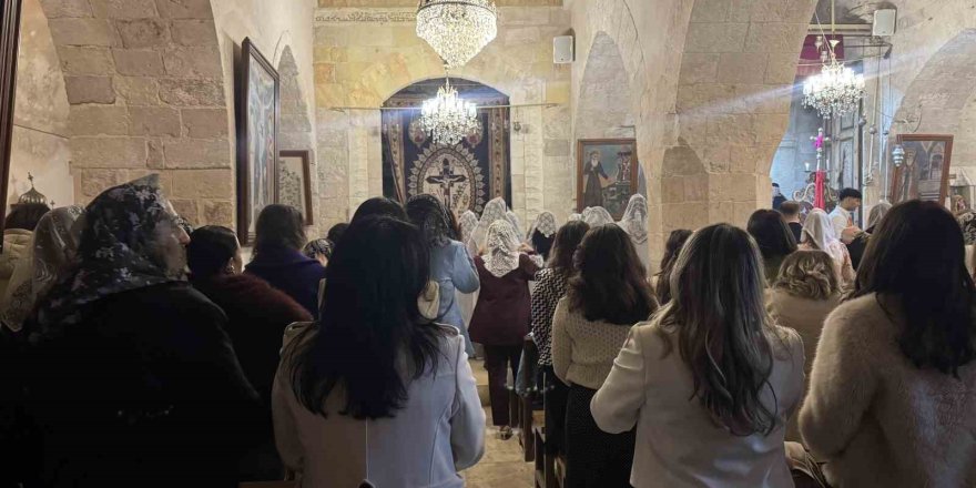 Mardin’de Paskalya Coşkusu.. Farklı İnançlar Kırklar Kilisesi’nde Buluştu!