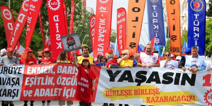 Antalya’da 1 Mayıs Emek ve Dayanışma Günü Coşkusu