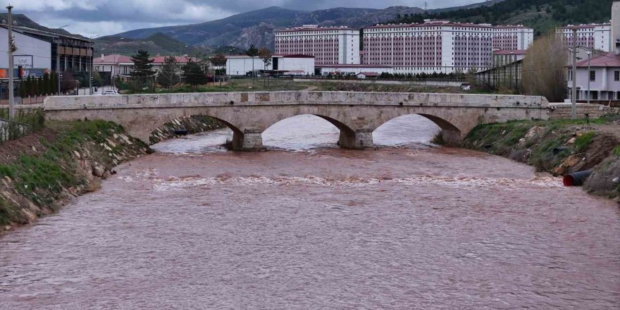 Kızılırmak’a Rengini Veren Fadlum Irmağı 8 Ay Sonra Yeniden Coştu