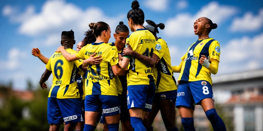 Fenerbahçe’den Tarihi Zafer.. ‘Kadın Futbolu’nda İlk Şampiyonluk Geldi!