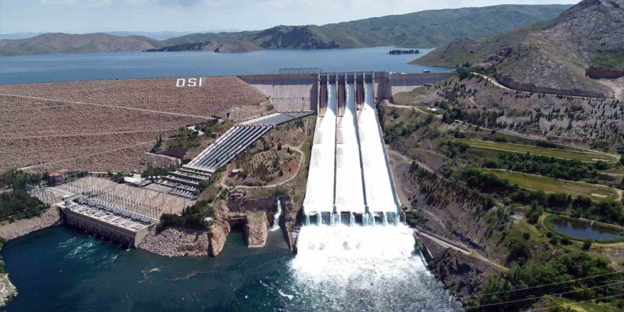 Keban Barajı’nda 7 Yıl Sonra İlk Kez Savaklar Açılıyor