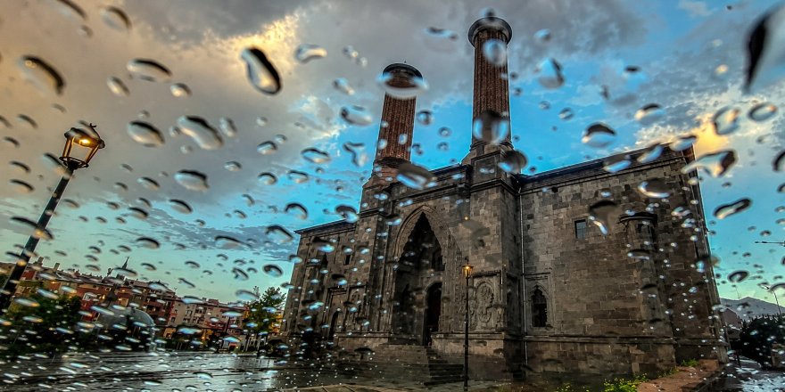 Erzurum’un Doğusuna Kuvvetli Yağış Uyarısı.. Meteoroloji’den