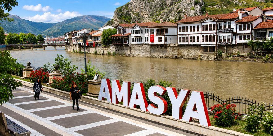 Türkiye’de Sağanak Alarmı.. Sel ve Heyelanlar Birçok Kentte Yaşamı Olumsuz Etkiledi!