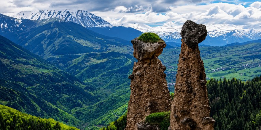 Şavşat’ın Saklı Güzelliği İlgi Görüyor.. Peribacaları ve Cil Gölü Hayran Bırakıyor!