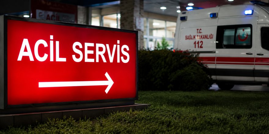 Evinde Düşerek Yaralanan Şahıs Ekiplerin Yardımıyla Hastaneye Kaldırıldı
