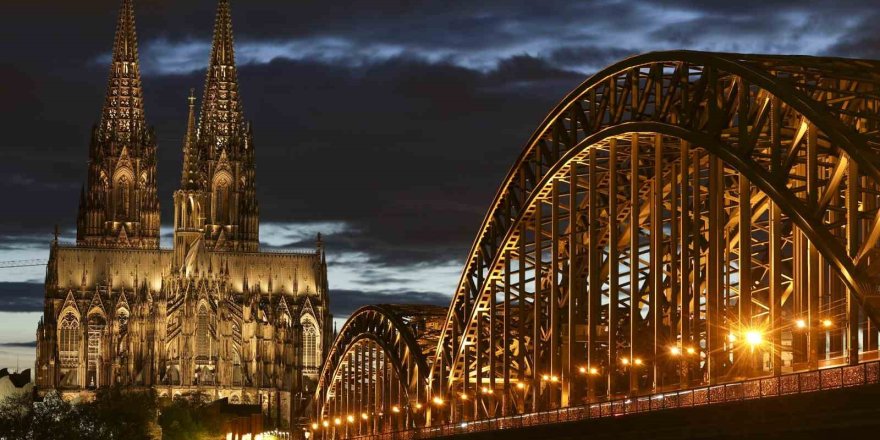 Köln Katedrali, 1 Temmuz’dan İtibaren Turistlerden 12 Euro Giriş Ücreti Alacak