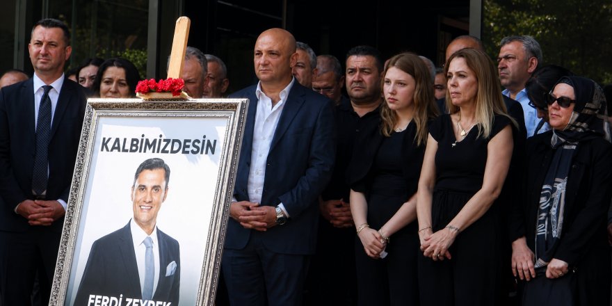 Manisa Ferdi Zeyrek’i Unutmadı.. Binlerce Kişi Anma Programında Buluştu!