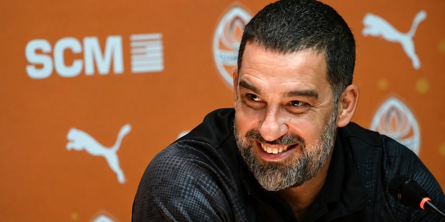 Shakhtar Donetsk’e Damga Vurdu.. Arda Turan Ukrayna’da Yılın Hocası Seçildi!