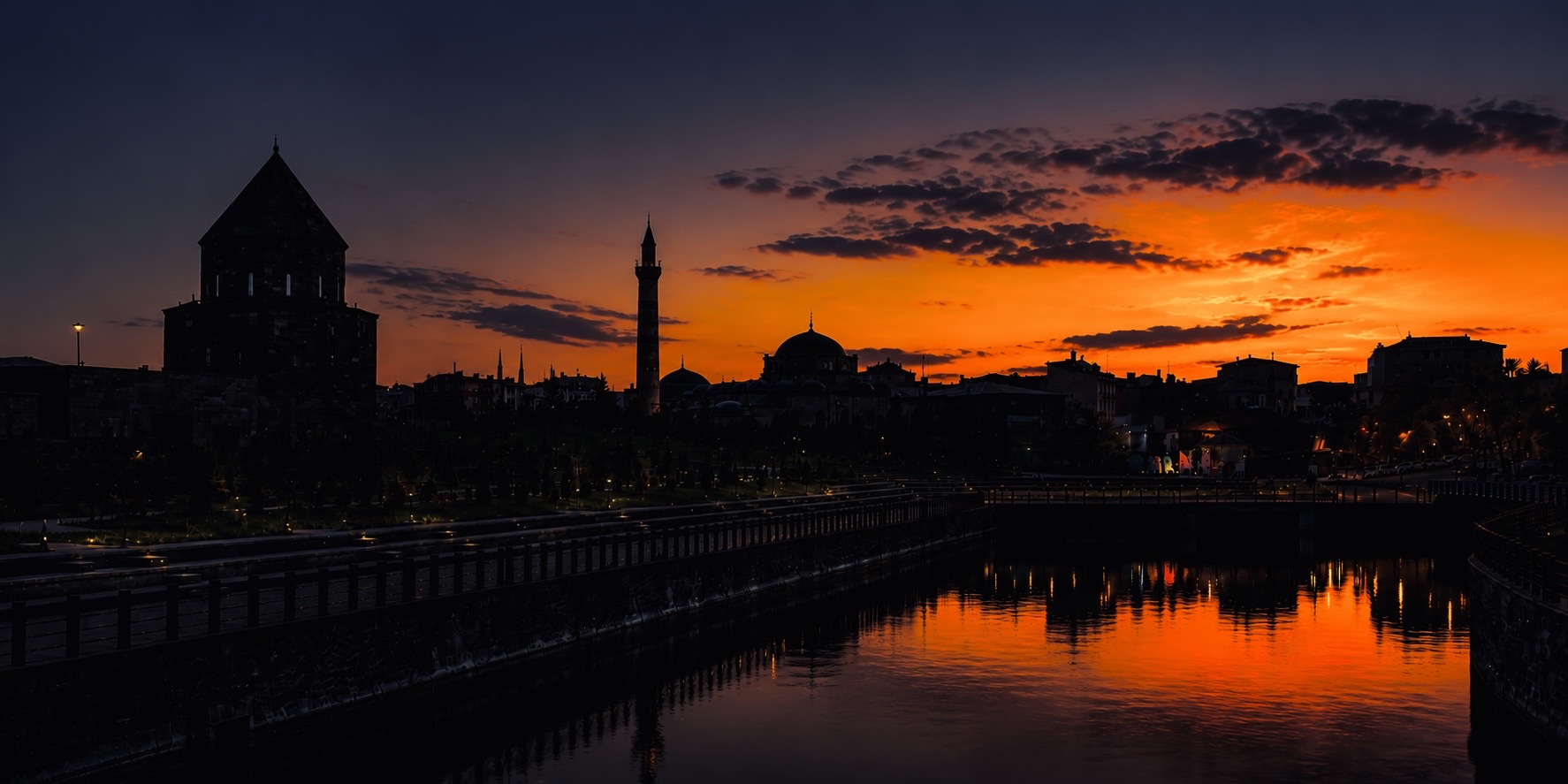 Kars'ta Siyasi ve İdari Gündem.. İlçelerde Toplantılar ve İncelemeler Gerçekleştirildi!
