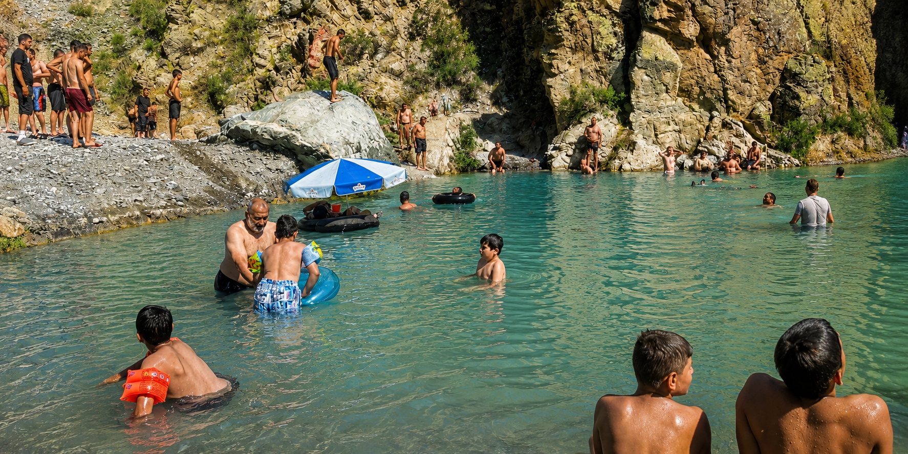 Erzincan’da 40 Derece Sıcakta İlginç Serinleme: Dereyi Kesip Havuz Yaptılar