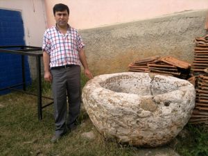 300 Yıllık Dibek Taşı Halen Kullanılıyor
