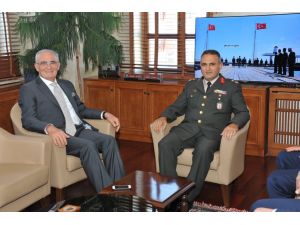 Tuğgeneral Ekinci’den Başkan Yılmaz’a Veda Ziyareti