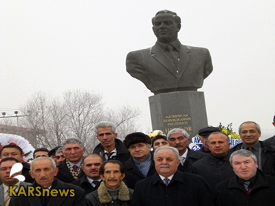 Haydar Aliyev Kars'ta ANILDI