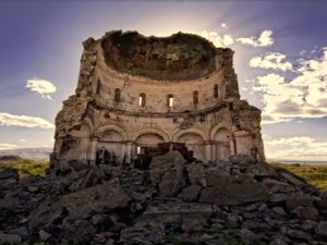 Ani Harabeleri Tarihi Dokusuyla Dikkat Çekiyor