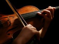 Gökyüzünde Keman Resitali