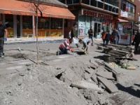 Kars Belediyesi Kaldırım Onarımlarına Başladı