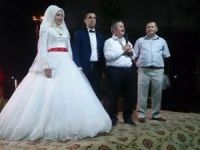 Düğünden Çıkıp Demokrasi Nöbetine Geldiler