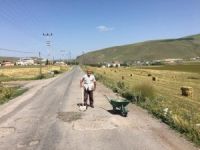 Bozulan Yolları Kendileri Onardılar