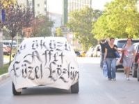 İnanılmaz Pankart...9 Saat Boyunca Böyle Şehir Turu Attı...