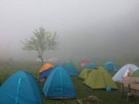 Otostopla Uludağ’a Kamp Yapmaya Geliyorlar